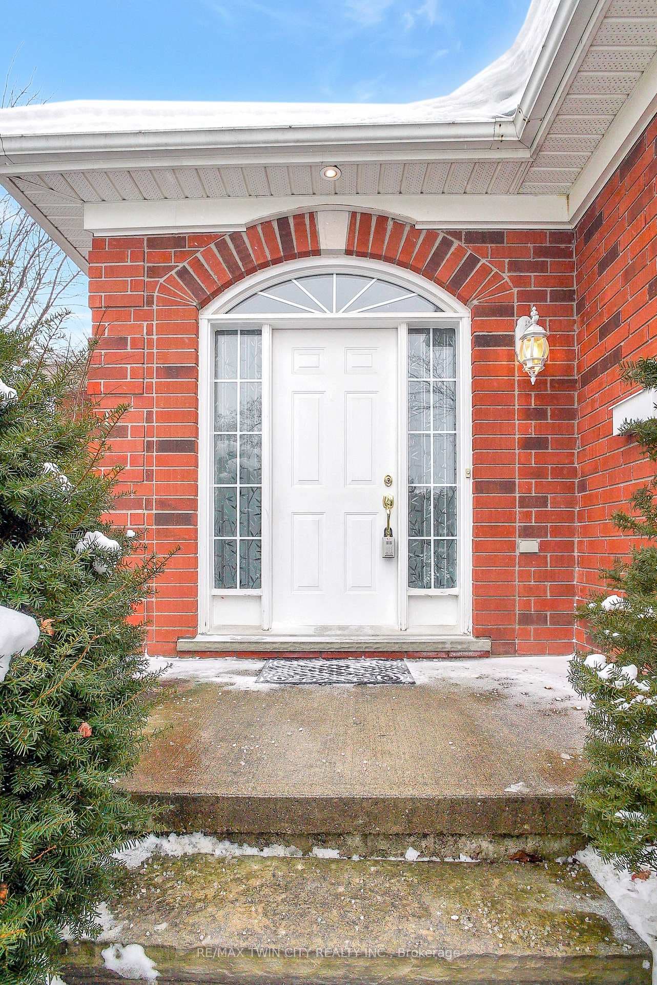 269 Deer Ridge Drive photo 2