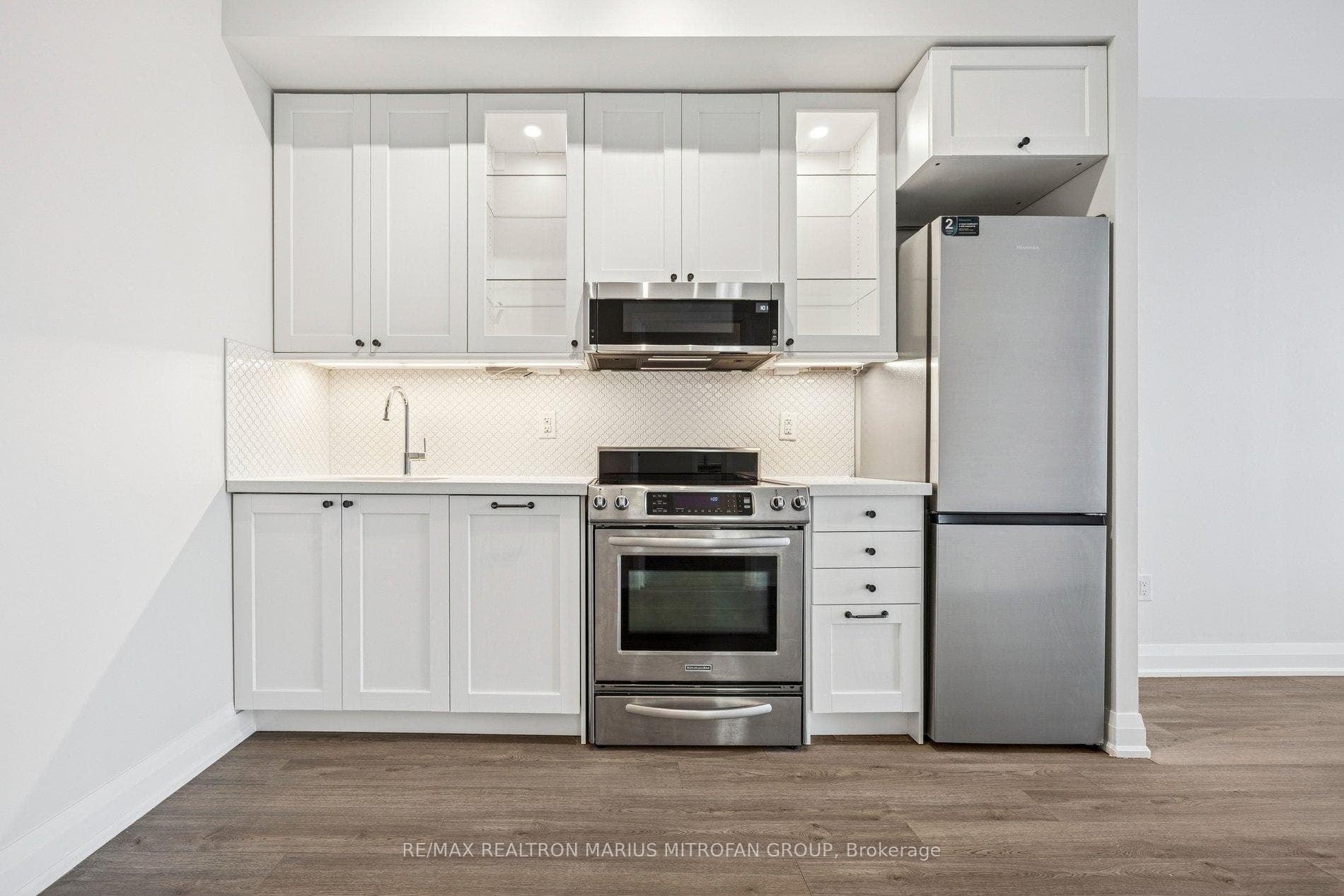 8763 Bayview Avenue Unit 205 photo 11