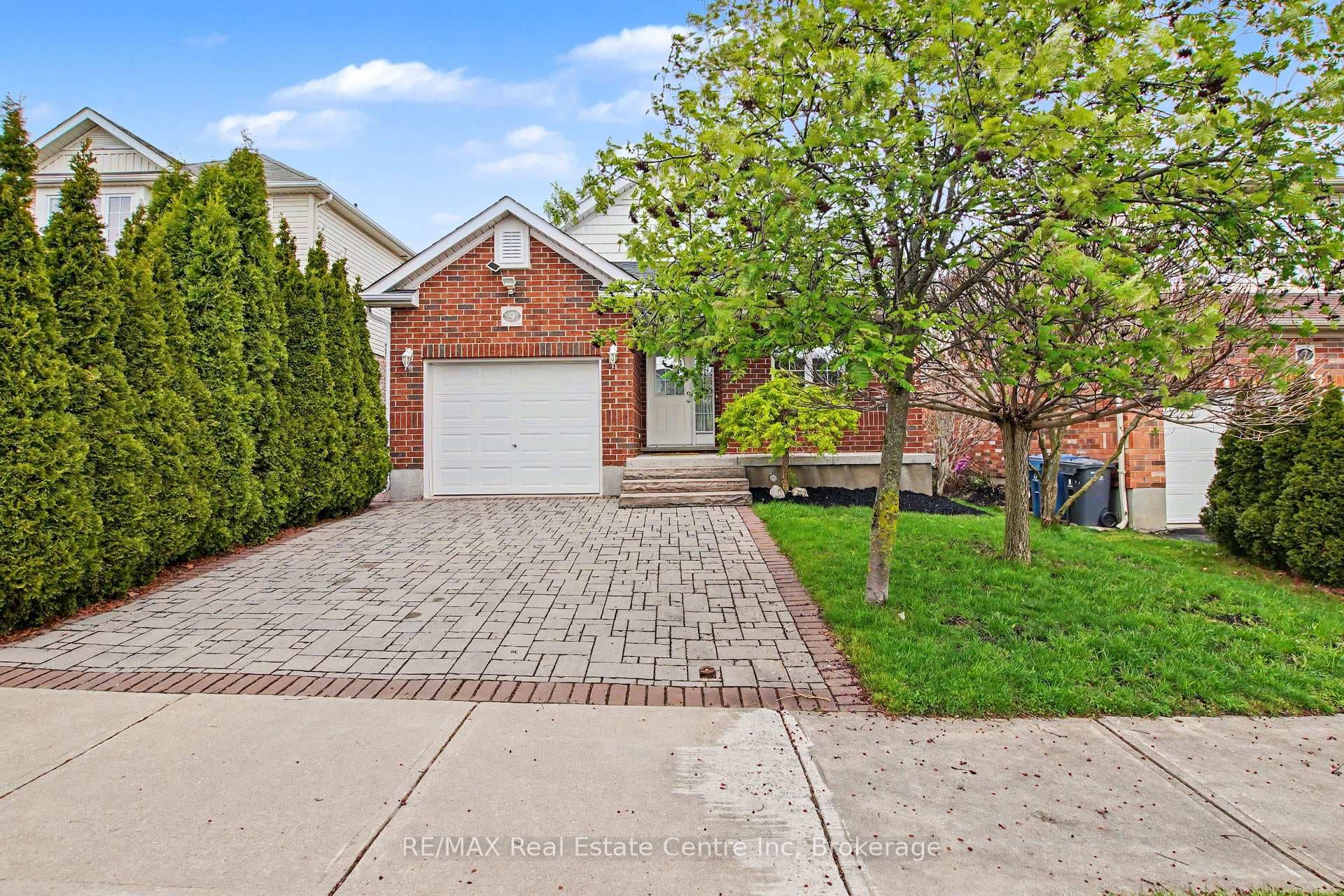 9 Washburn Drive photo 1