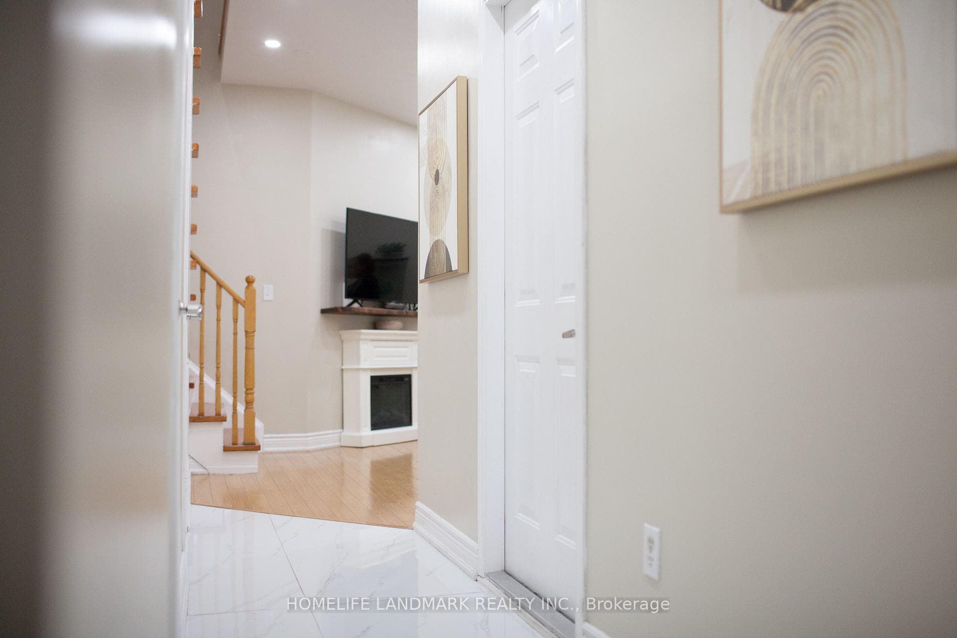 24 Cherryplum Way photo 4