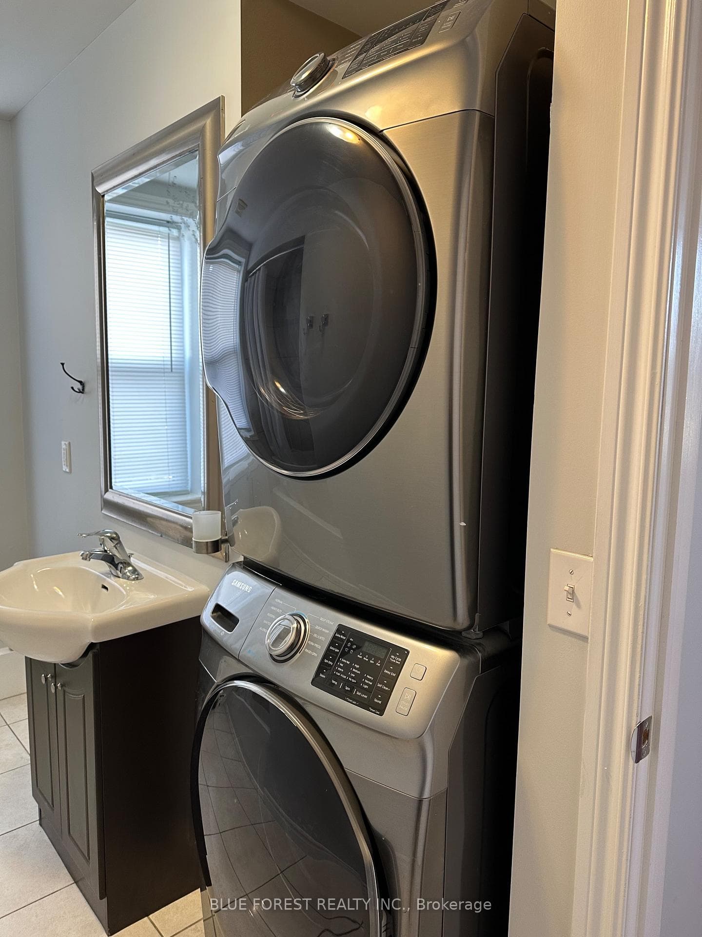 1 Waverley Place Unit 9 photo 11