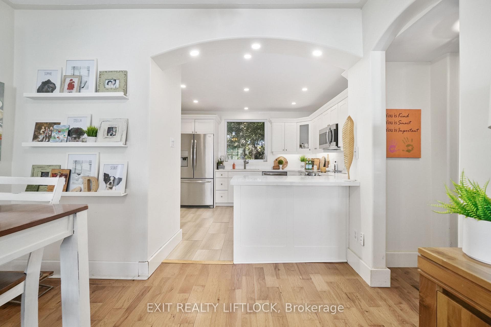 162 Montgomery Street photo 10