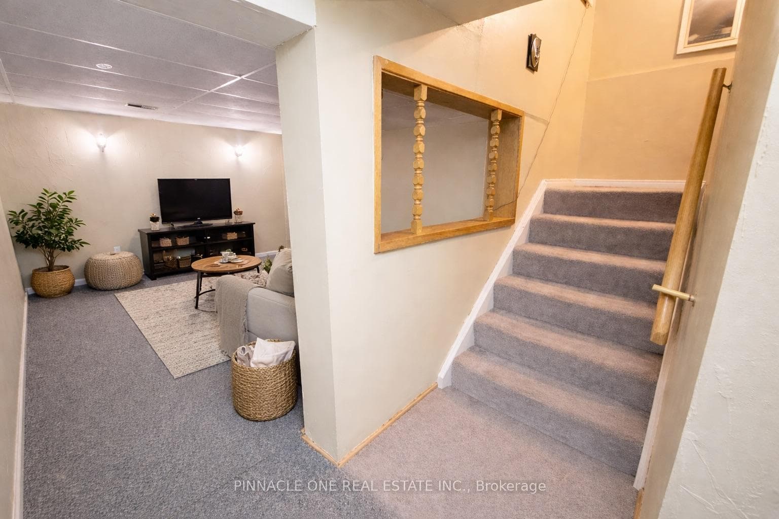 230 Northminster Court photo 8