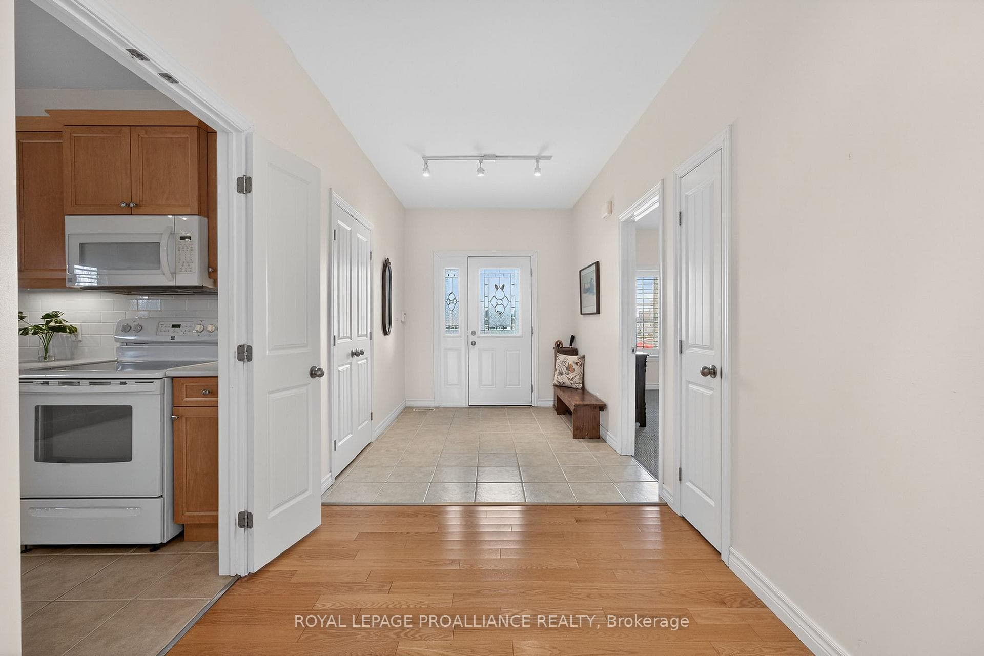 45 Maplehurst Crescent photo 5