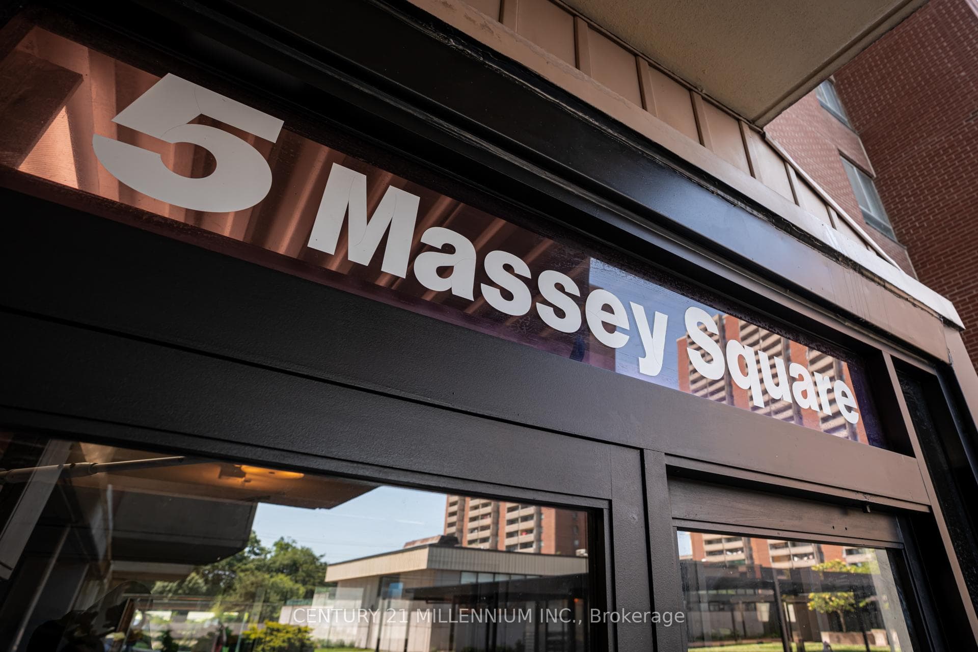 5 Massey Square Unit 2009 photo 4