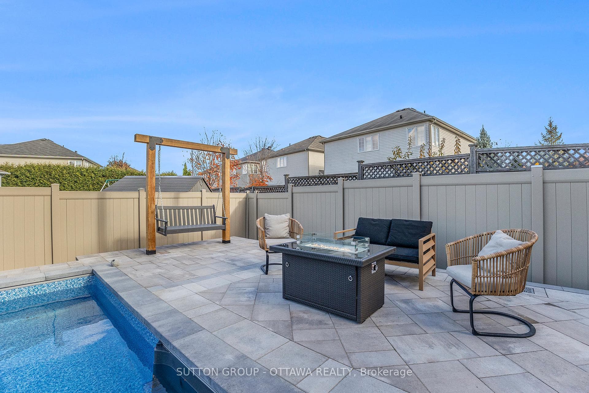 181 Windance Crescent photo 10