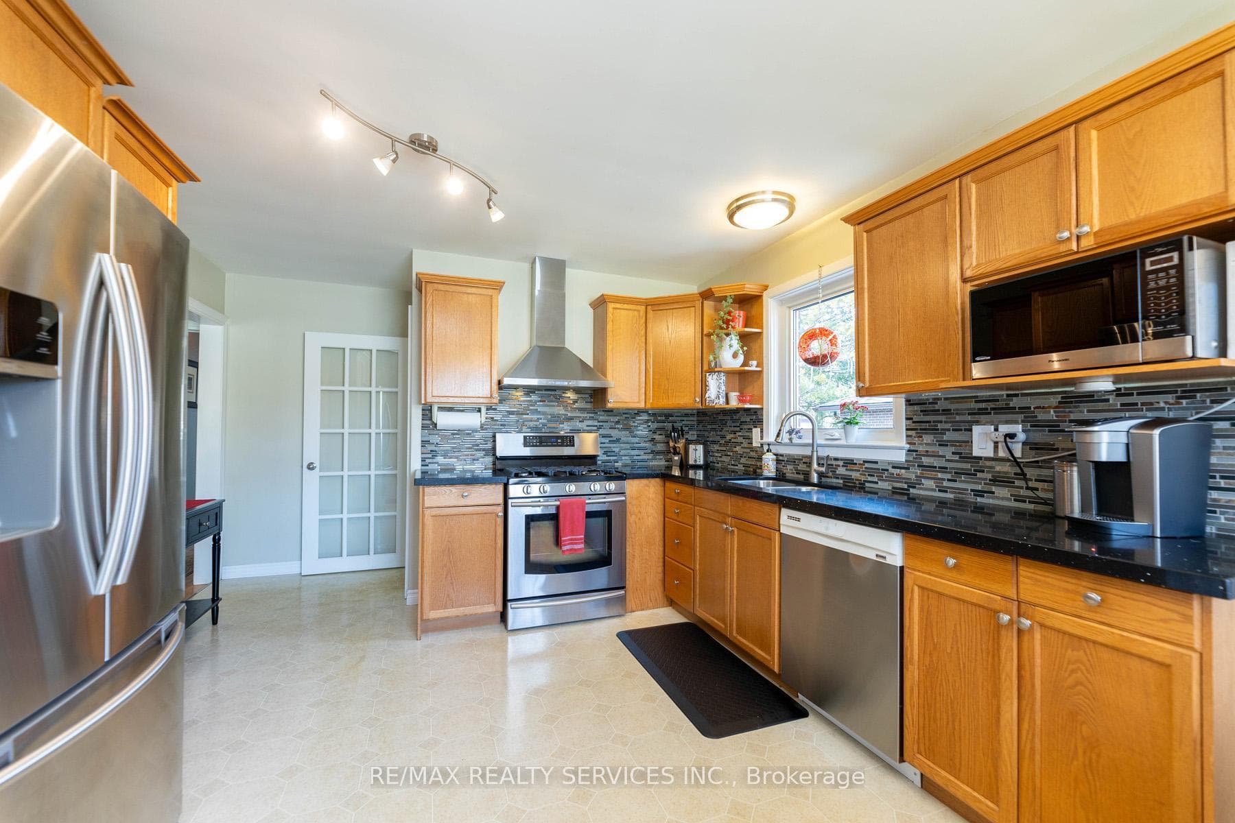 95 Jessie Street photo 11
