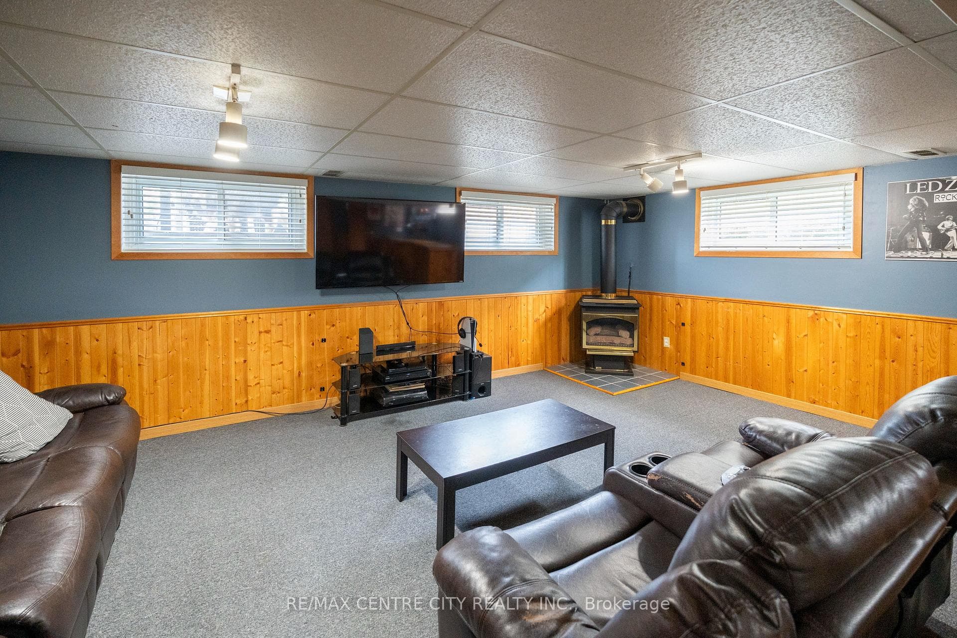 366 Hudson Drive photo 27