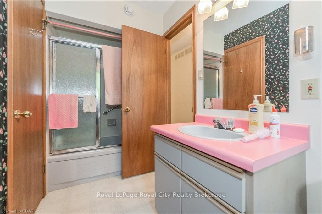 93 KEATING Drive photo 20