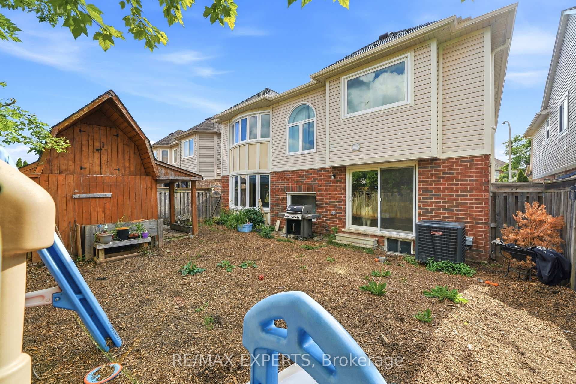 27 Kidd Crescent photo 36