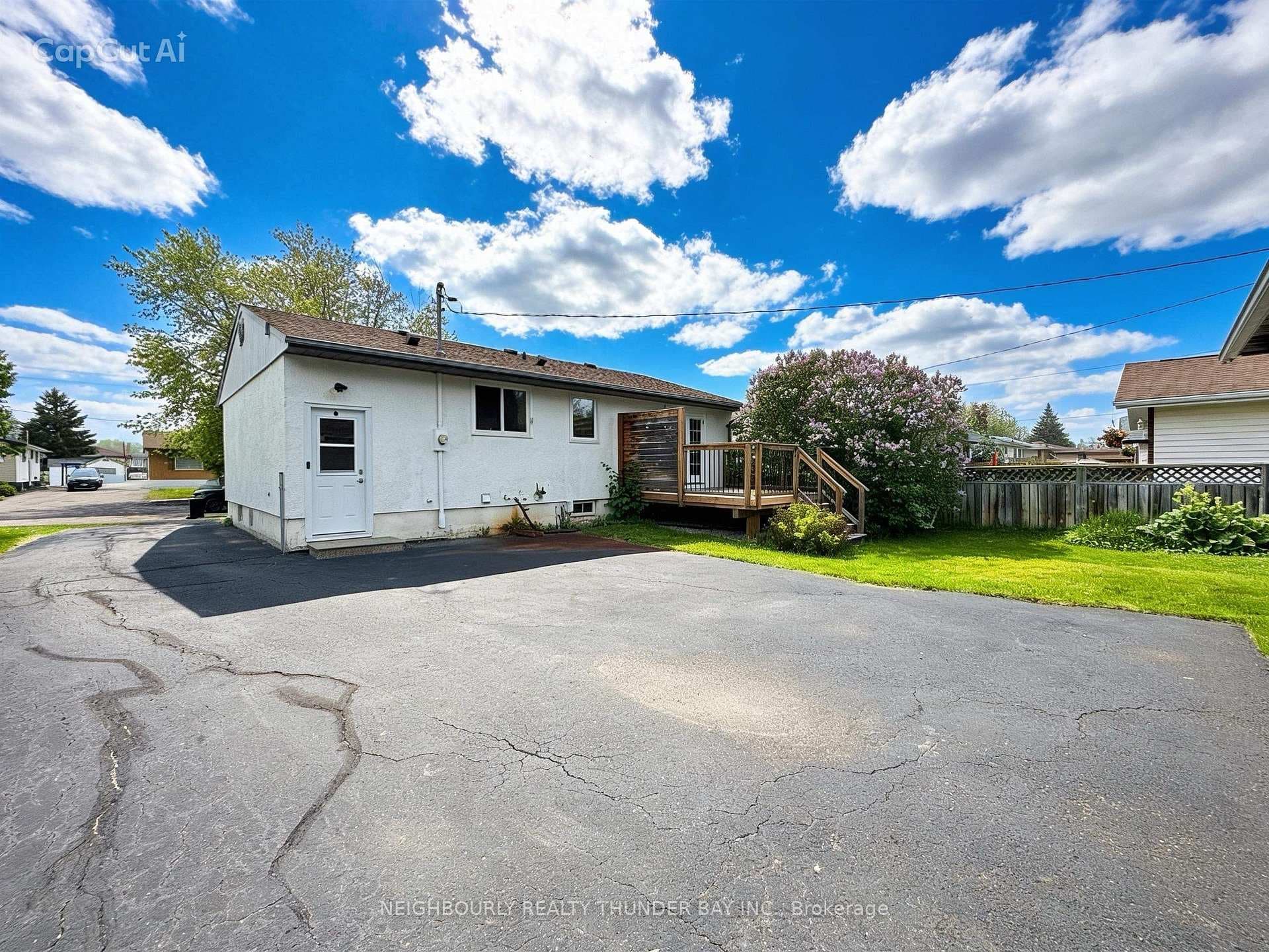 148 Newberry Crescent photo 36