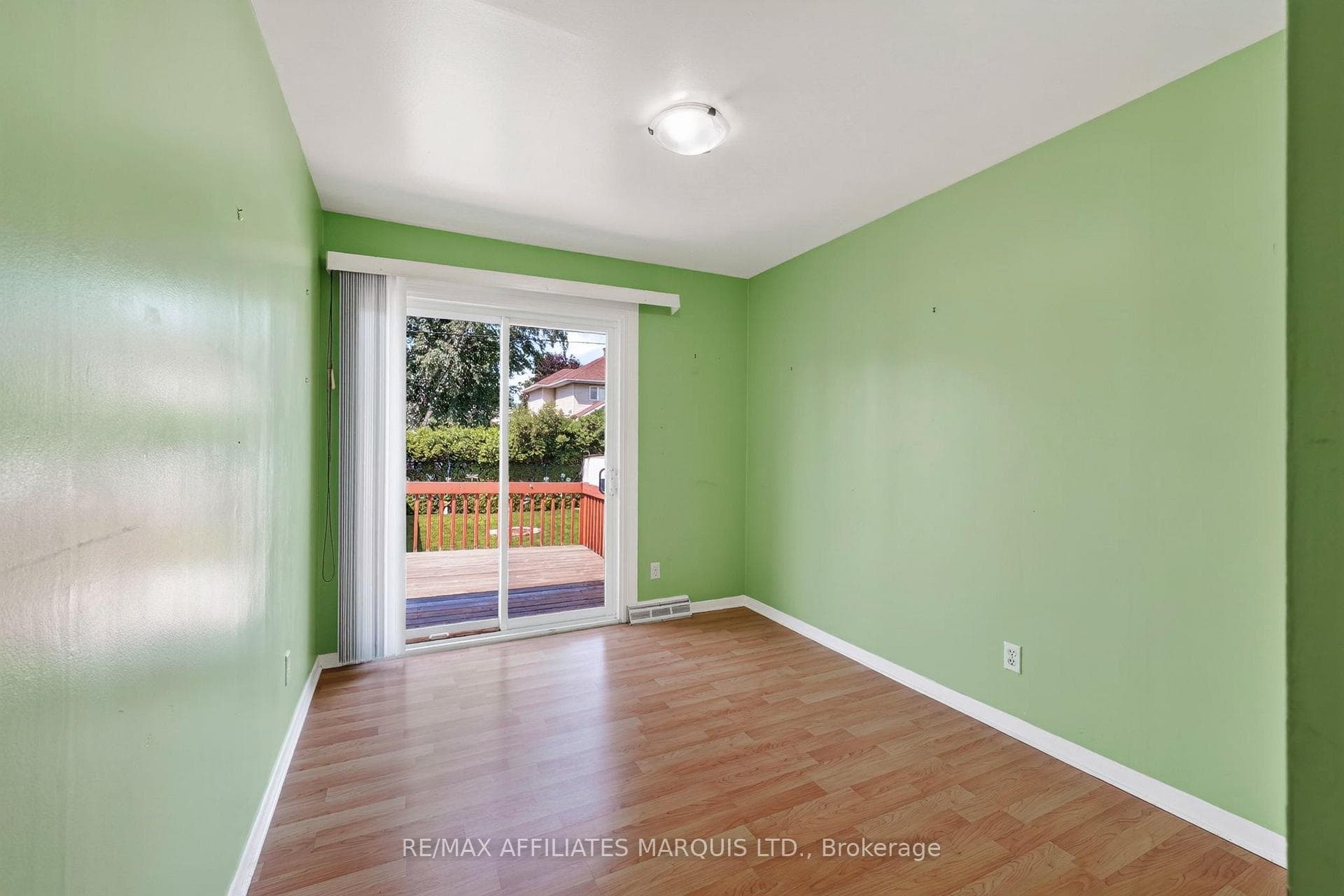 529 Anthony Street photo 17