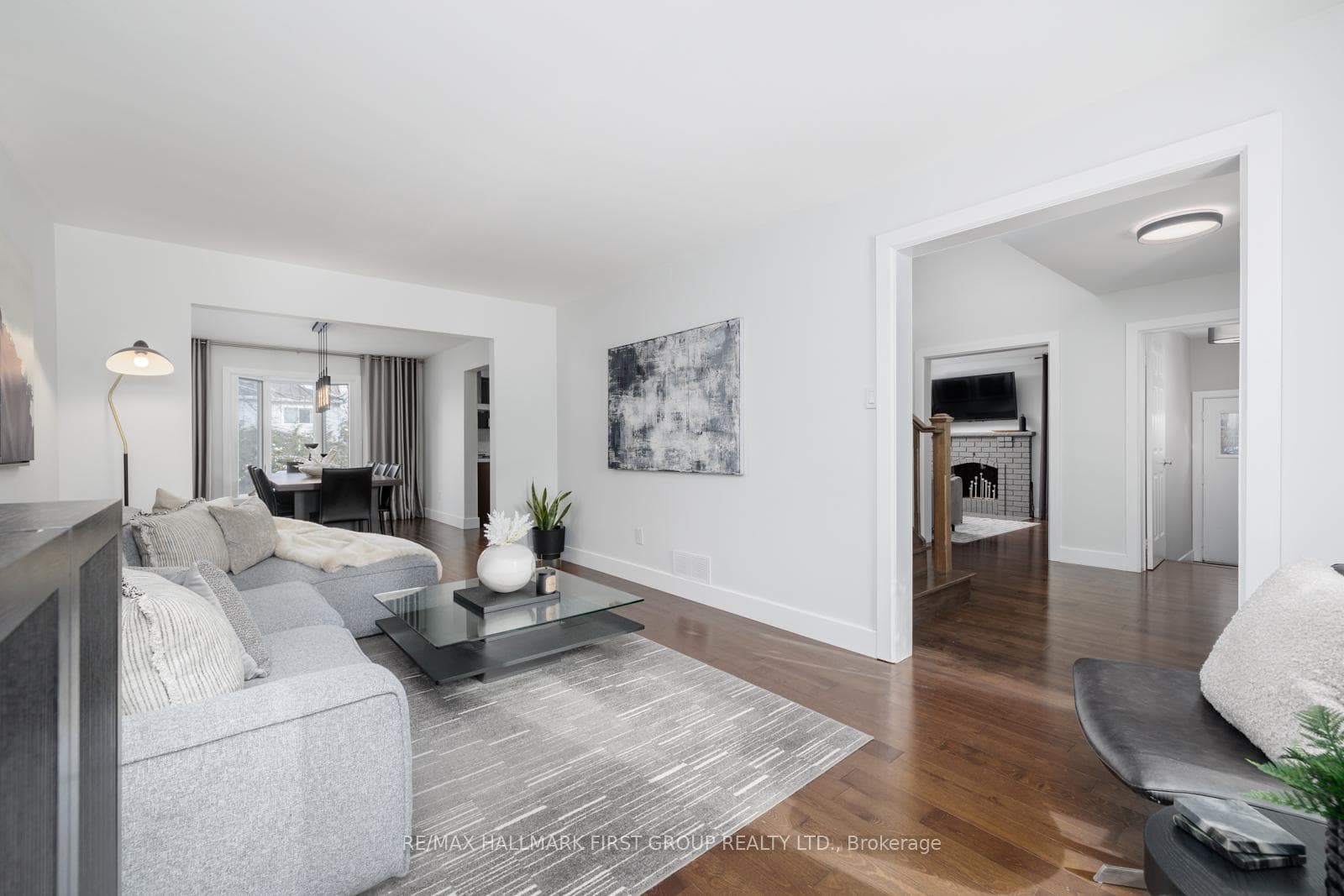 222 Bassett Boulevard photo 16