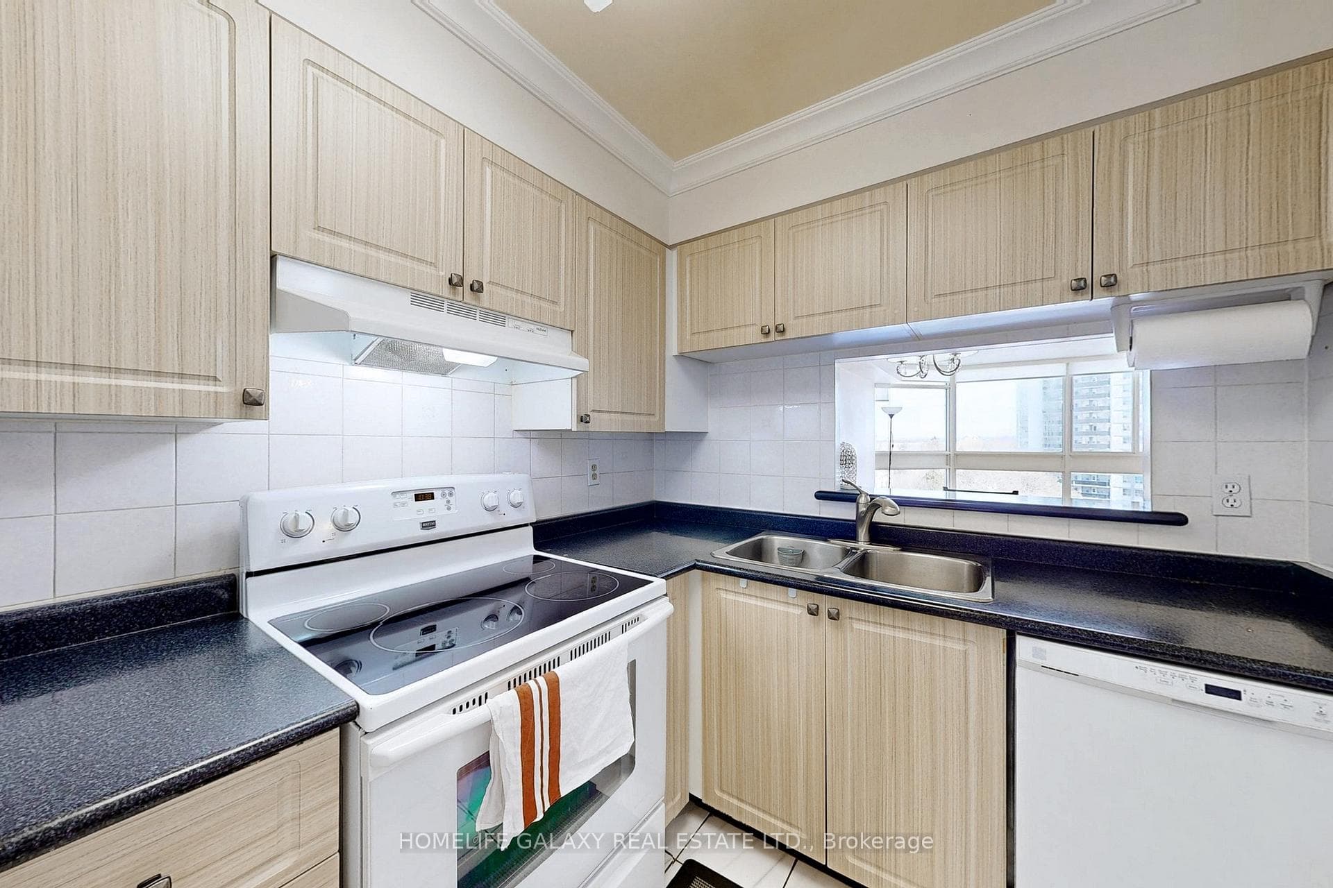 3231 Eglinton Avenue Unit 807 photo 19