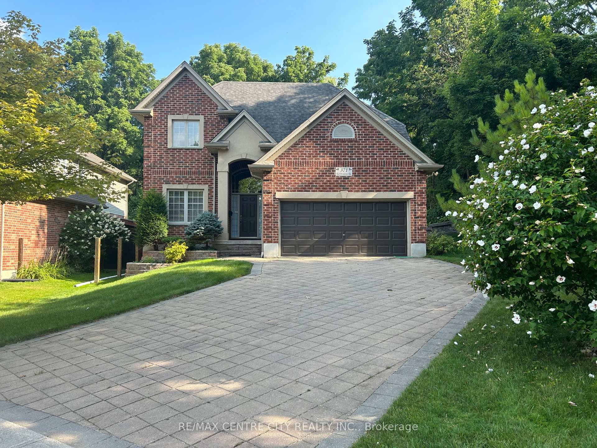 371 Richmeadow Road photo 2