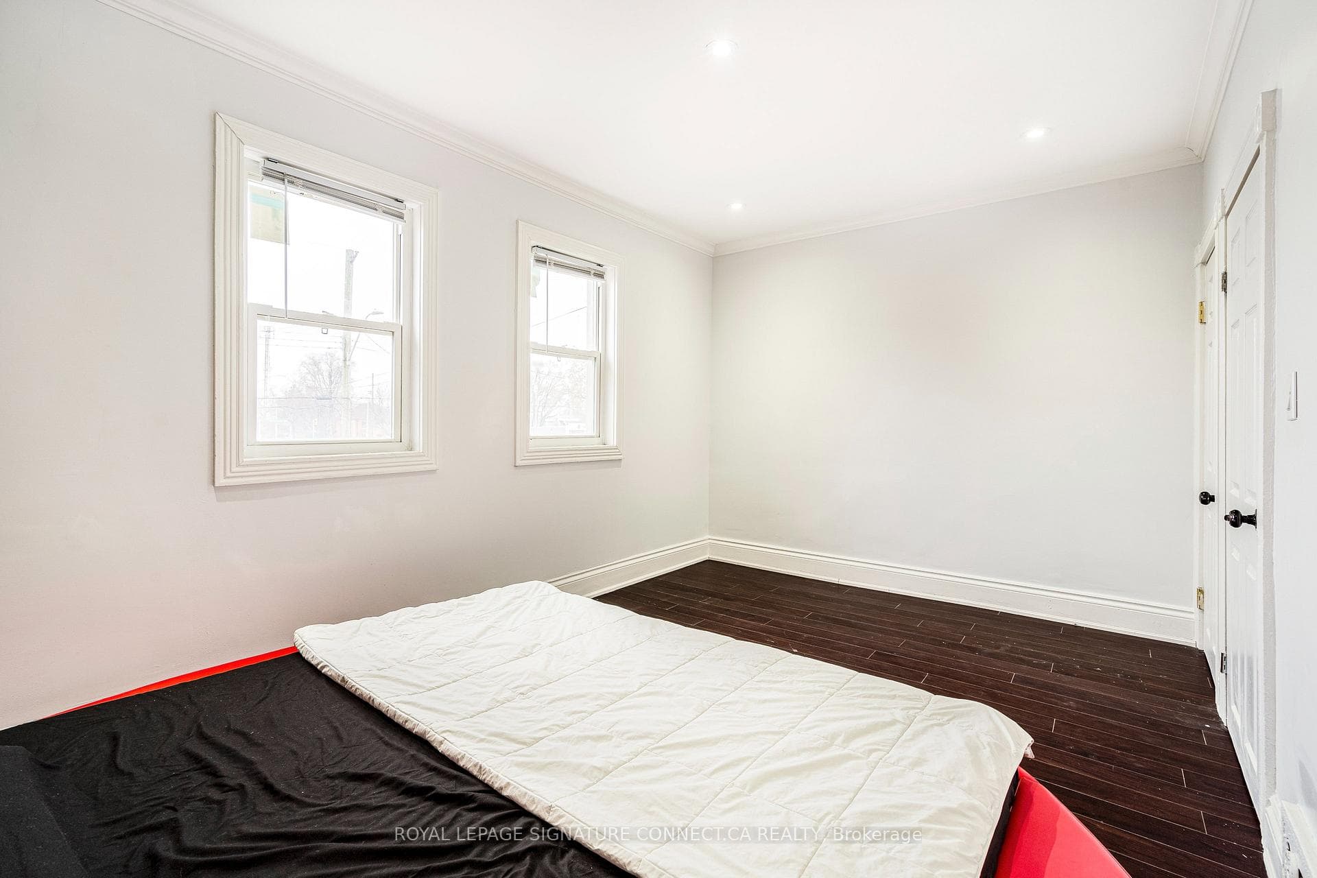88 Niagara Street photo 23