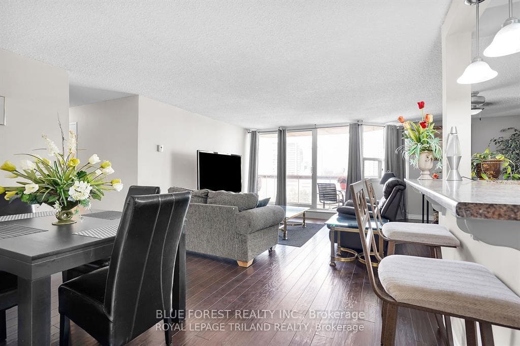 363 Colborne Street Unit 1006 photo 11