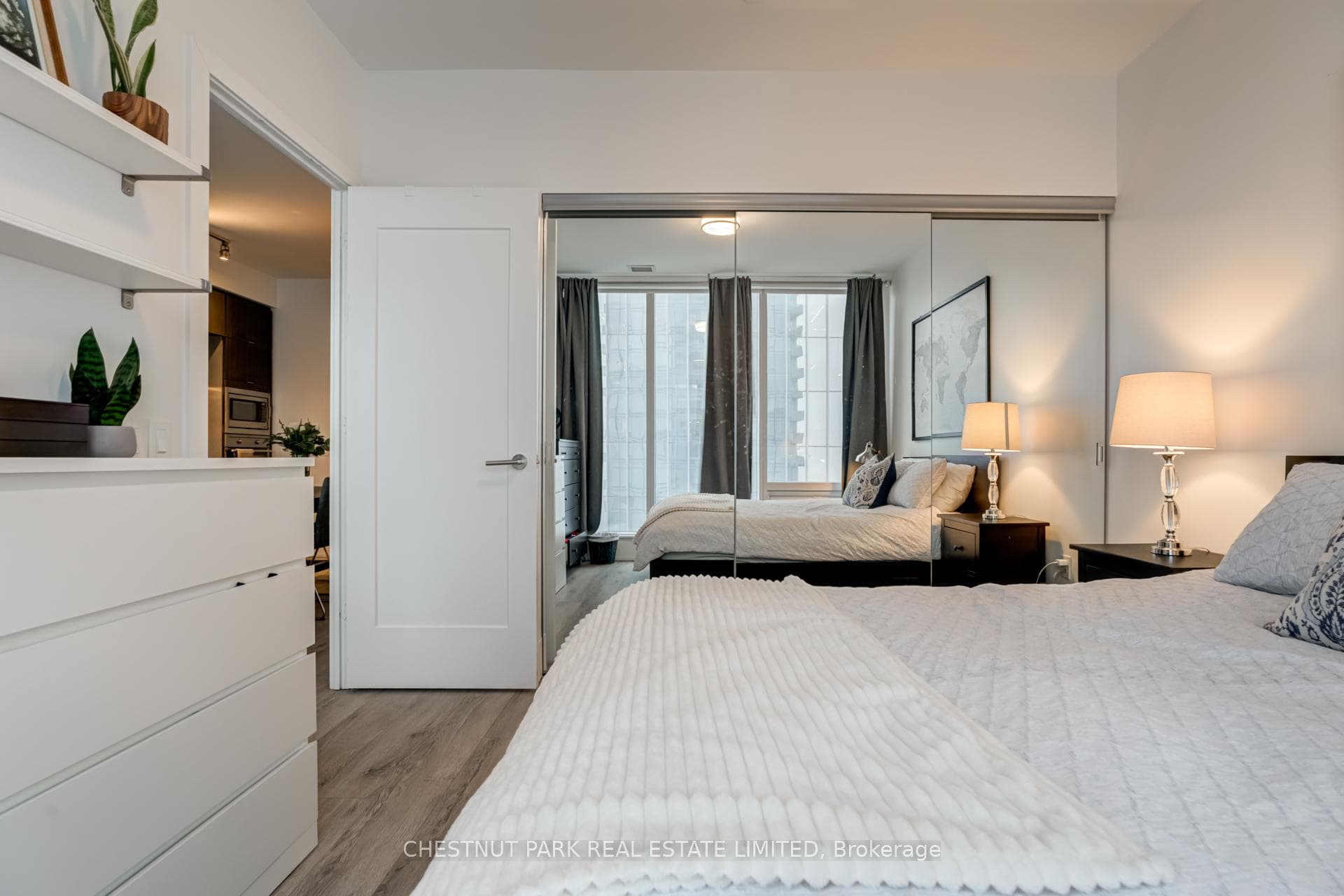 10 York Street Unit 3504 photo 14