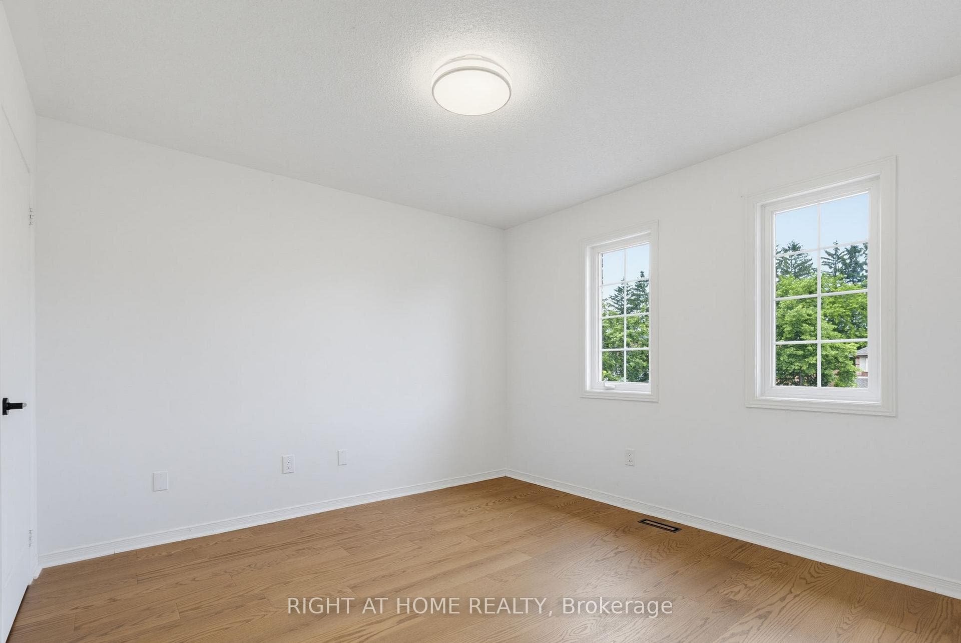 1087 Augustus Drive photo 30