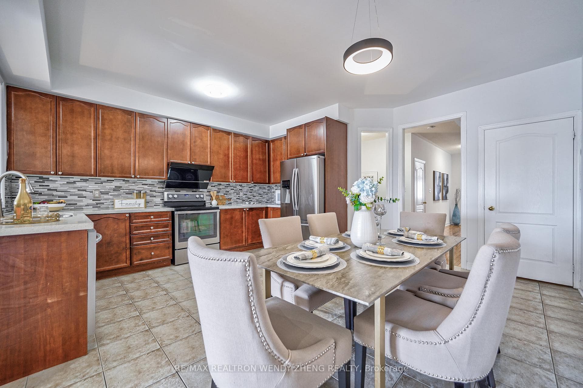 537 Reeves Way Boulevard photo 15