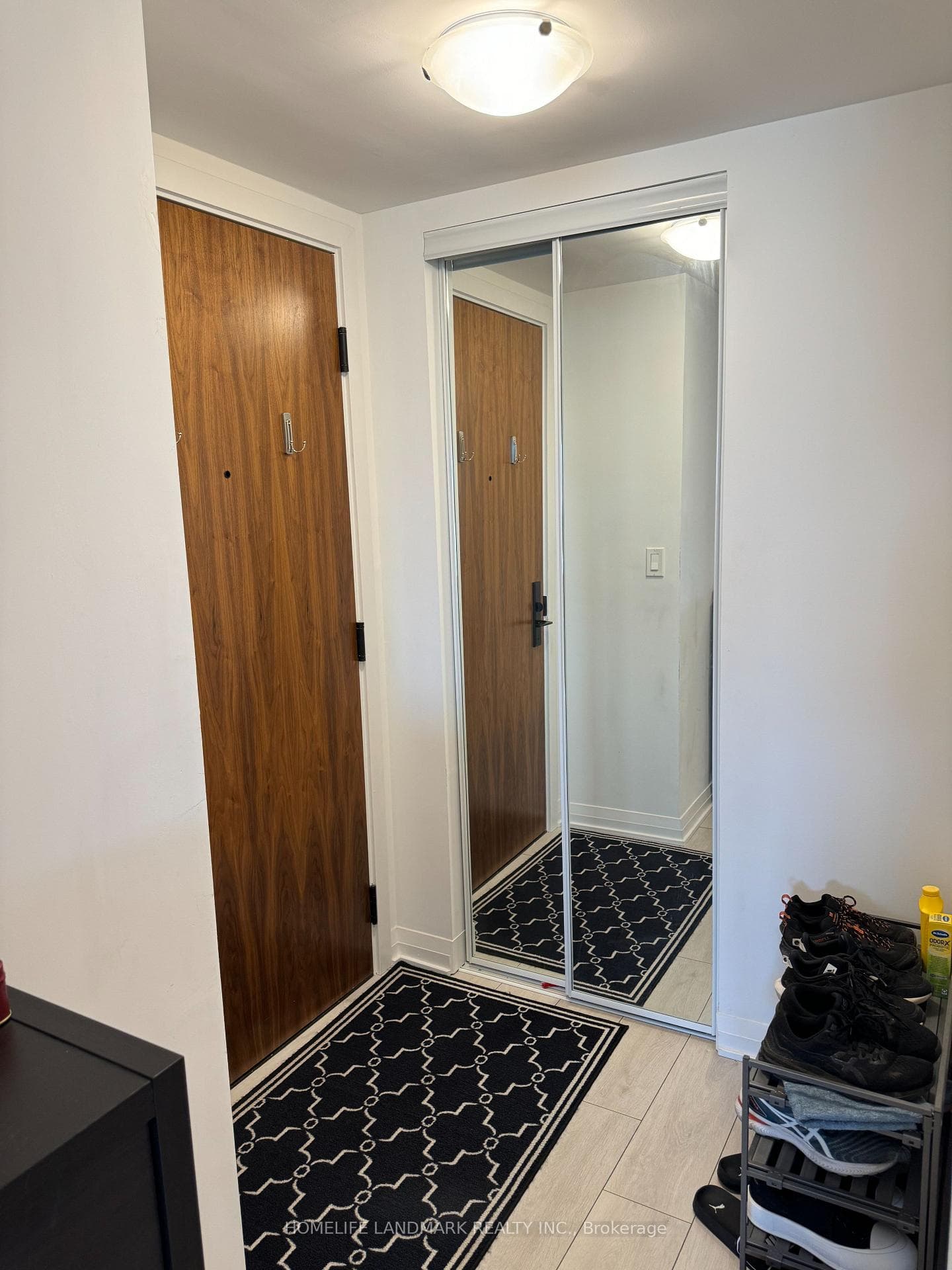 99 Foxbar Road Unit 1704 photo 9