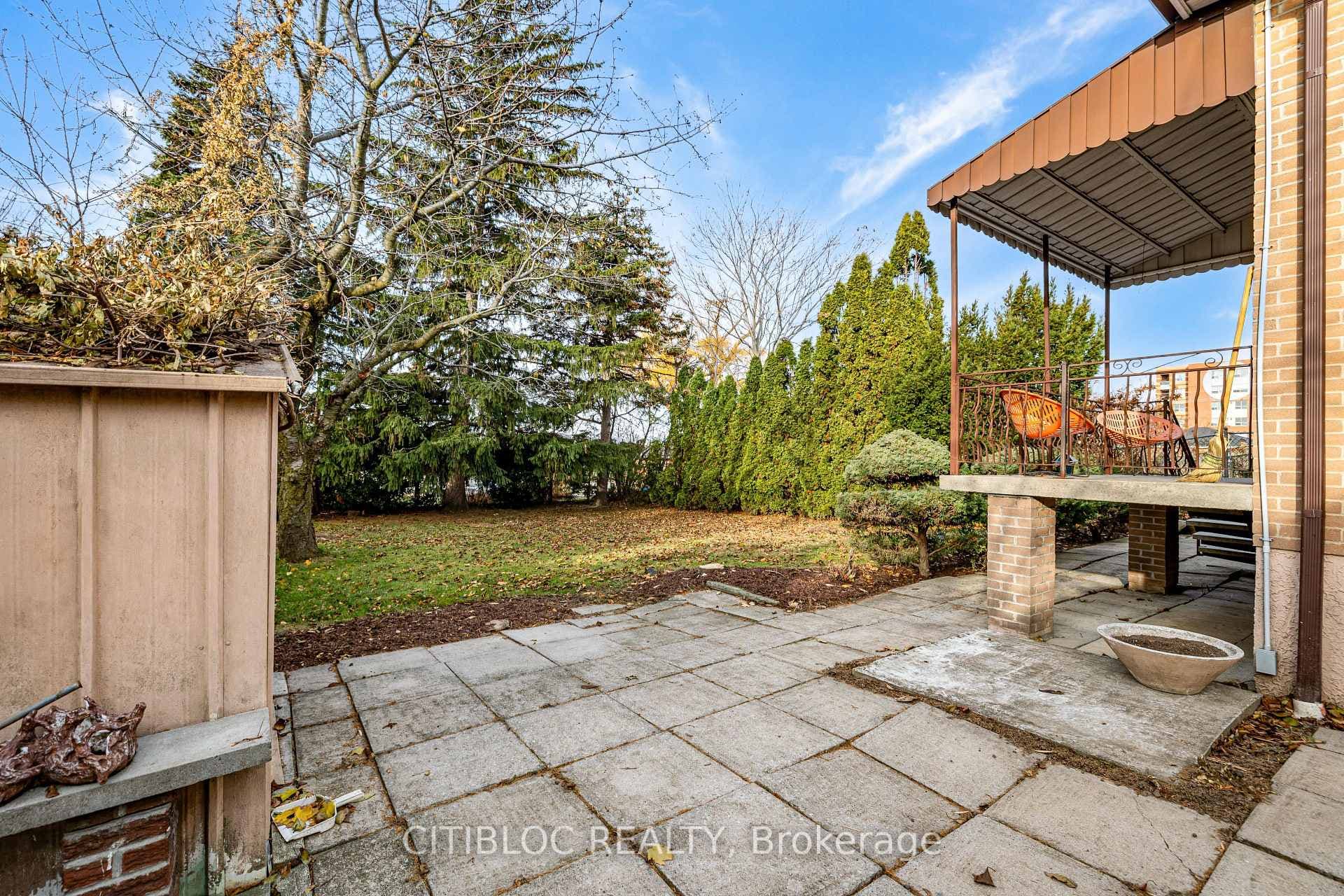 74 Erie Street photo 36