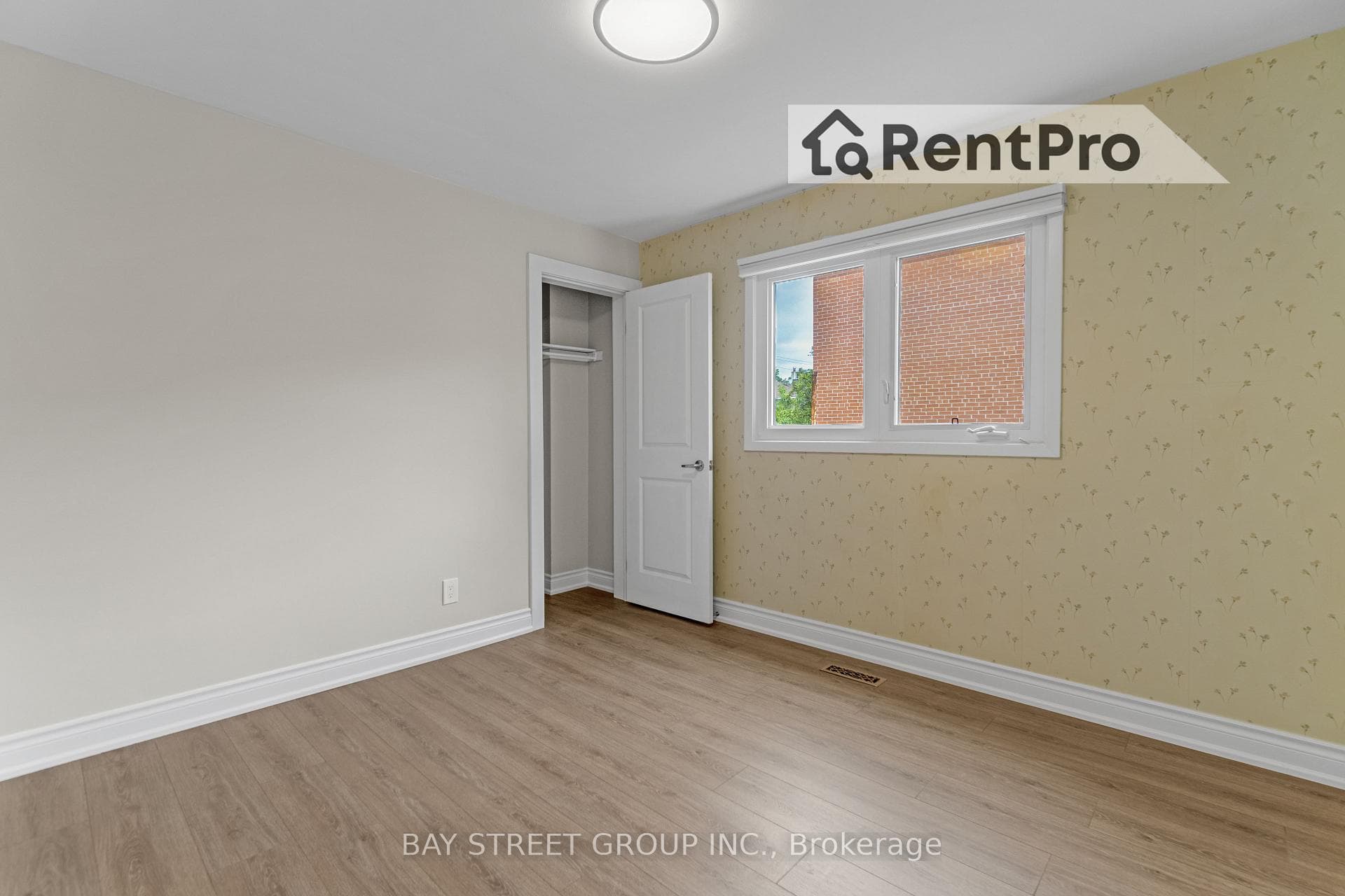360 Chantenay Drive Unit Lower photo 11