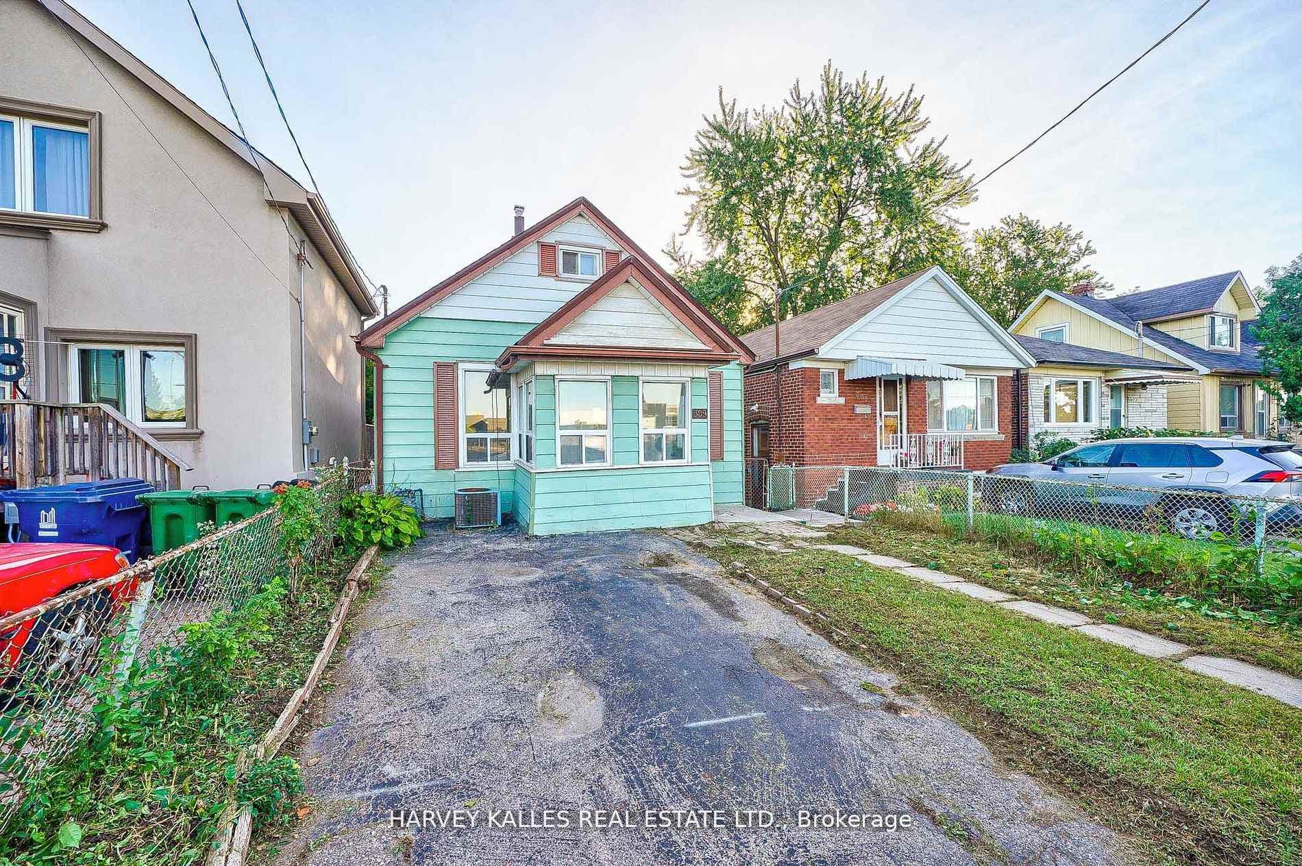 309 Birchmount Road photo 1