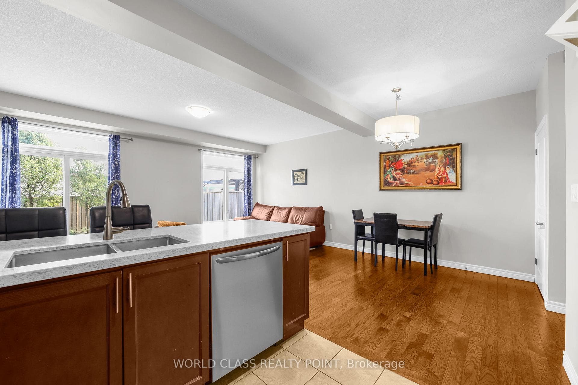 77 Charleswood Crescent photo 11