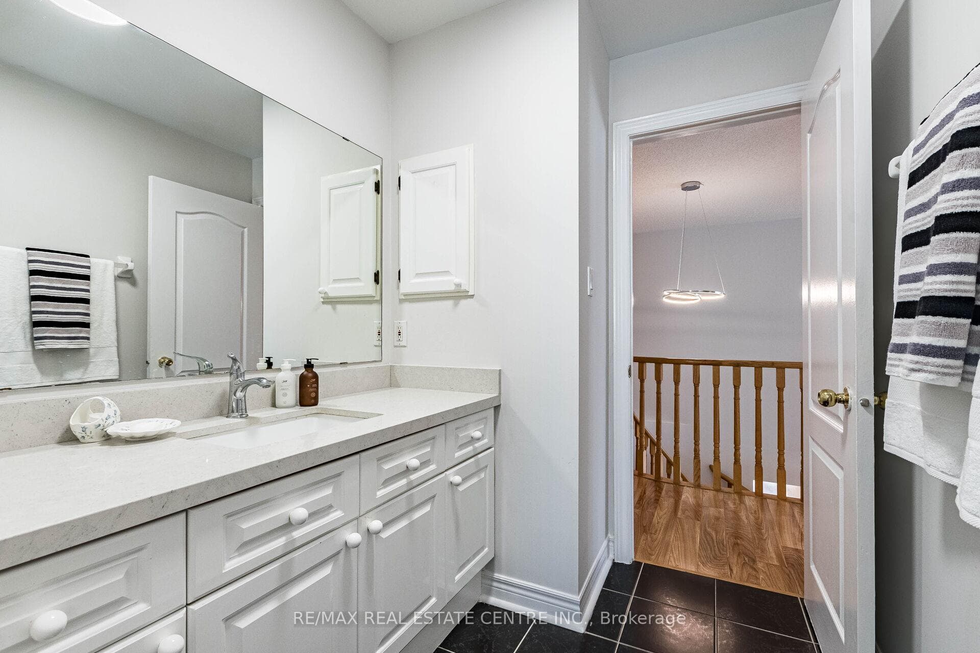 5343 Russell View Road photo 25
