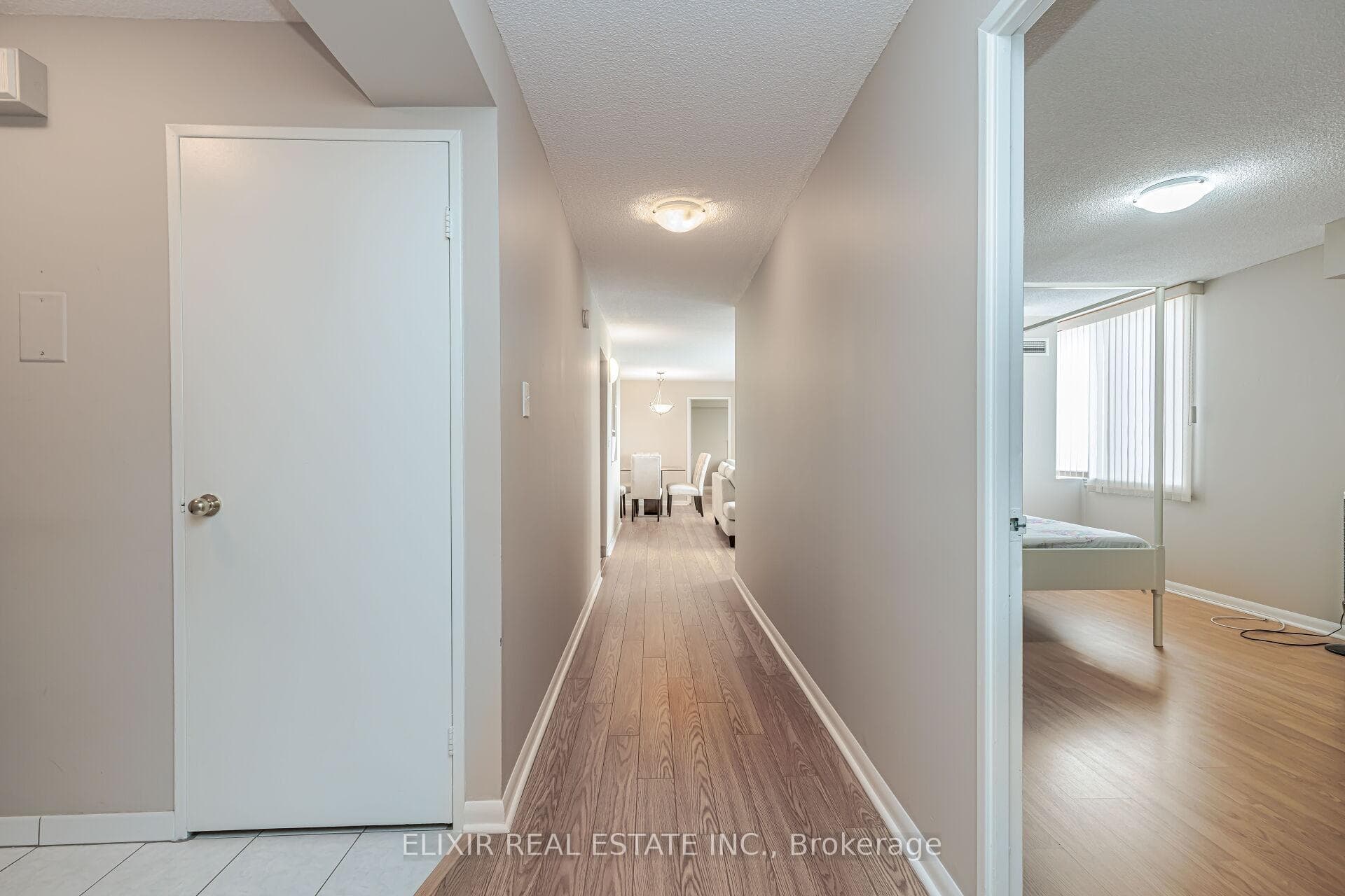 1320 Mississauga Valley Boulevard Unit 409 photo 9