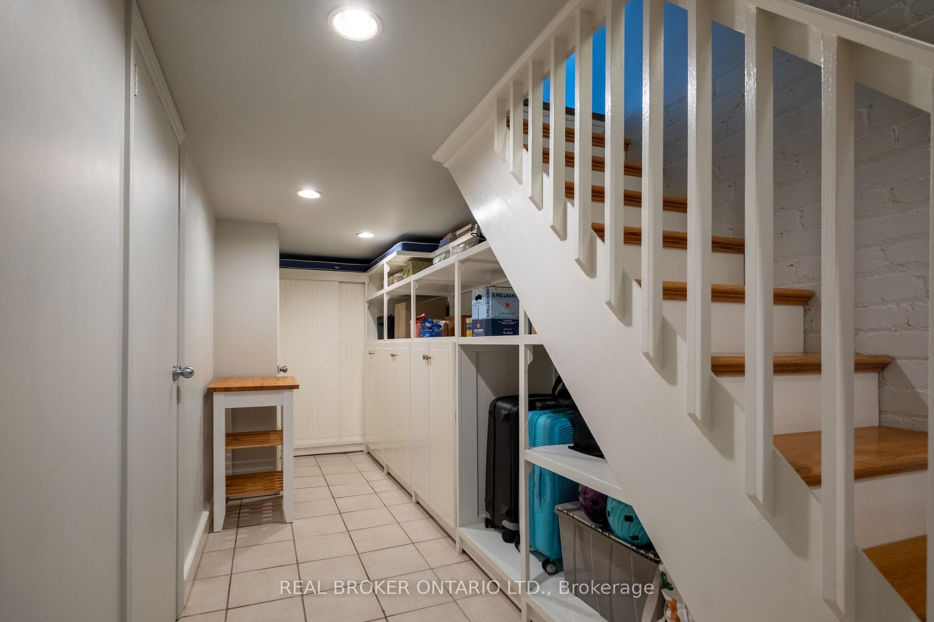 158 Oakcrest Avenue photo 39