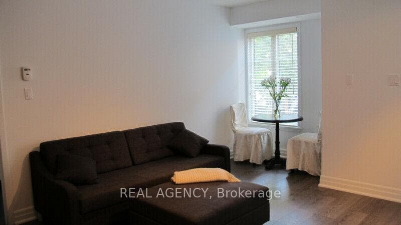 46 Western Battery Road Unit 807 photo 2