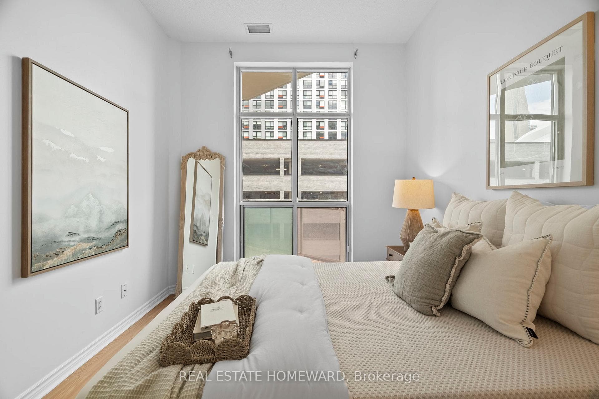 410 Queens Quay Unit 413 photo 20