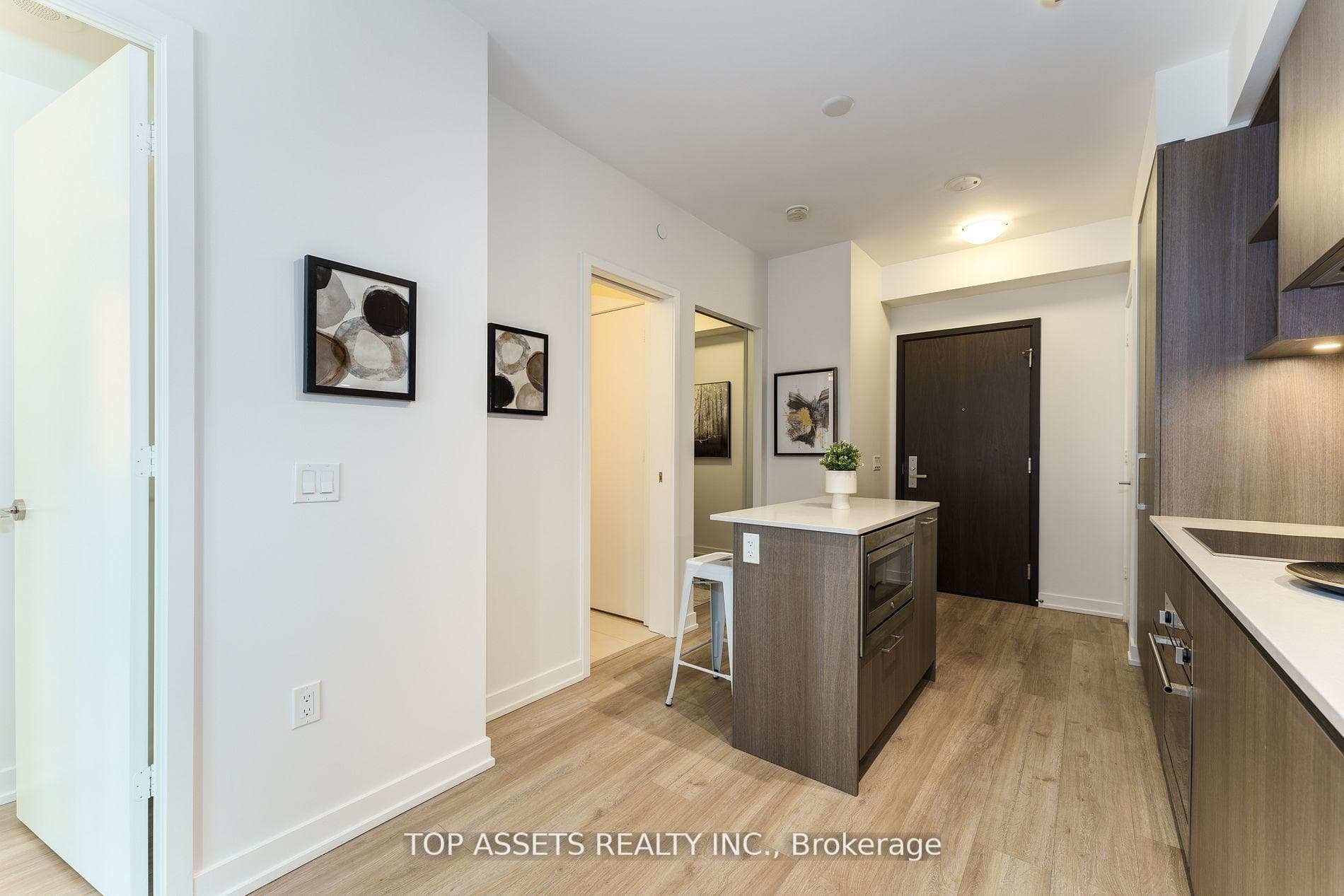 1 Yorkville Ave N/A Unit 3701 photo 6