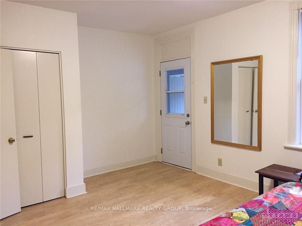 371 LYON Street photo 14