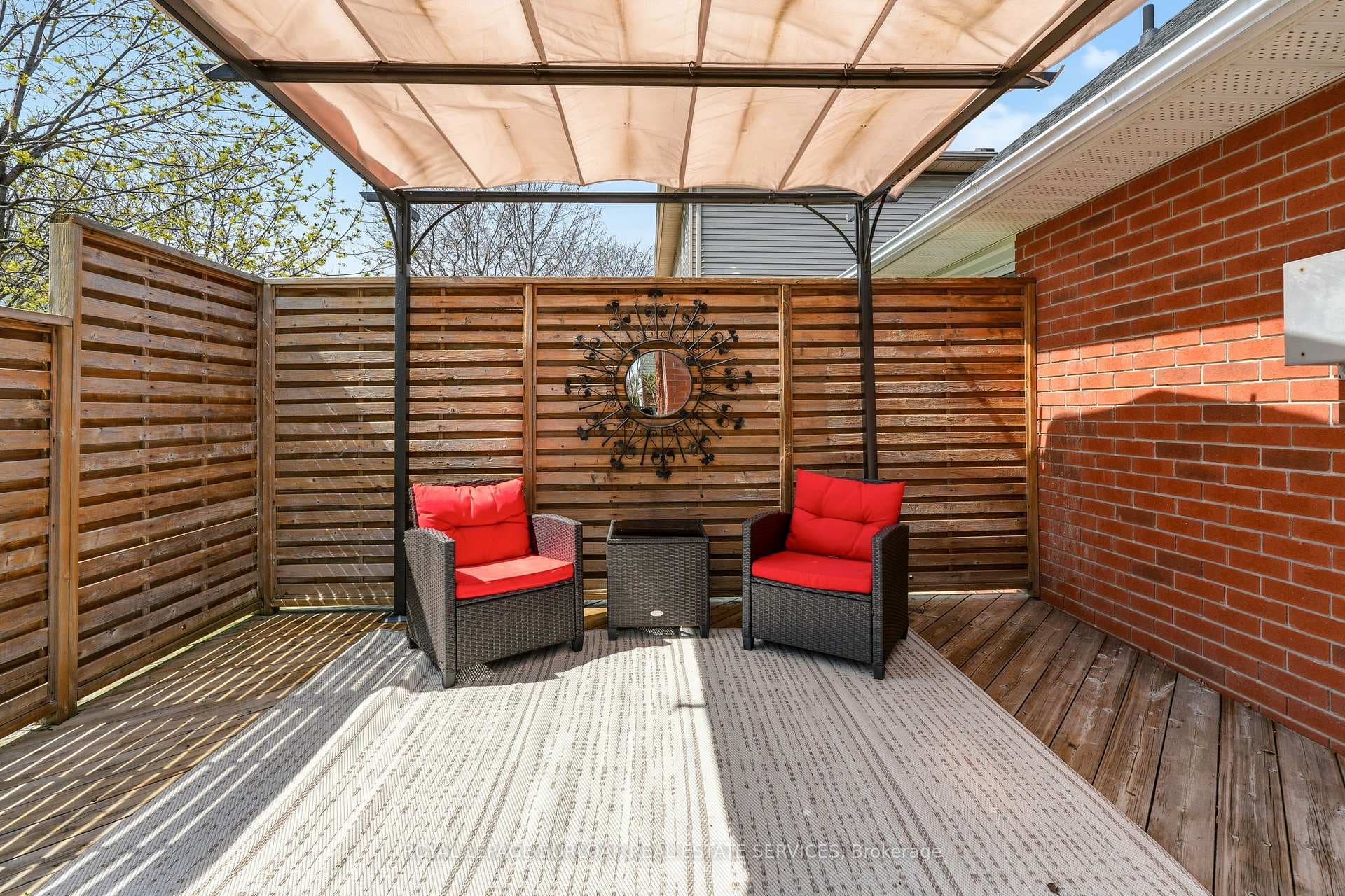 2416 Baxter Crescent photo 42