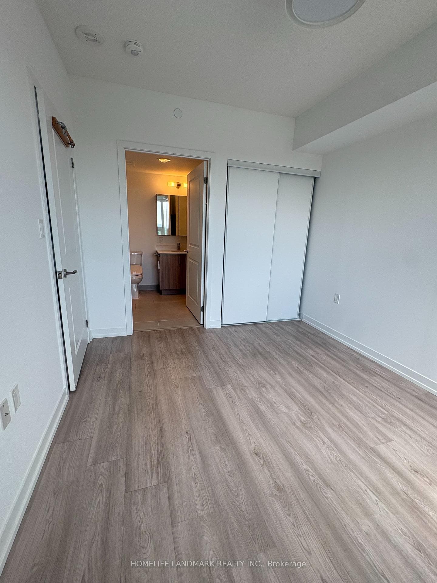 1028 McNicoll Avenue Unit 922 photo 2