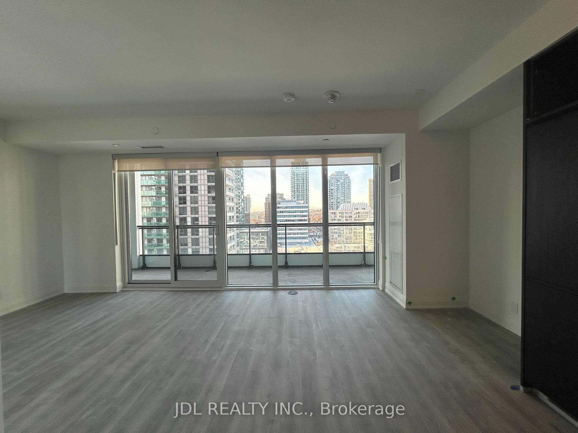 65 Broadway Ave Boulevard Unit 1210 photo 17