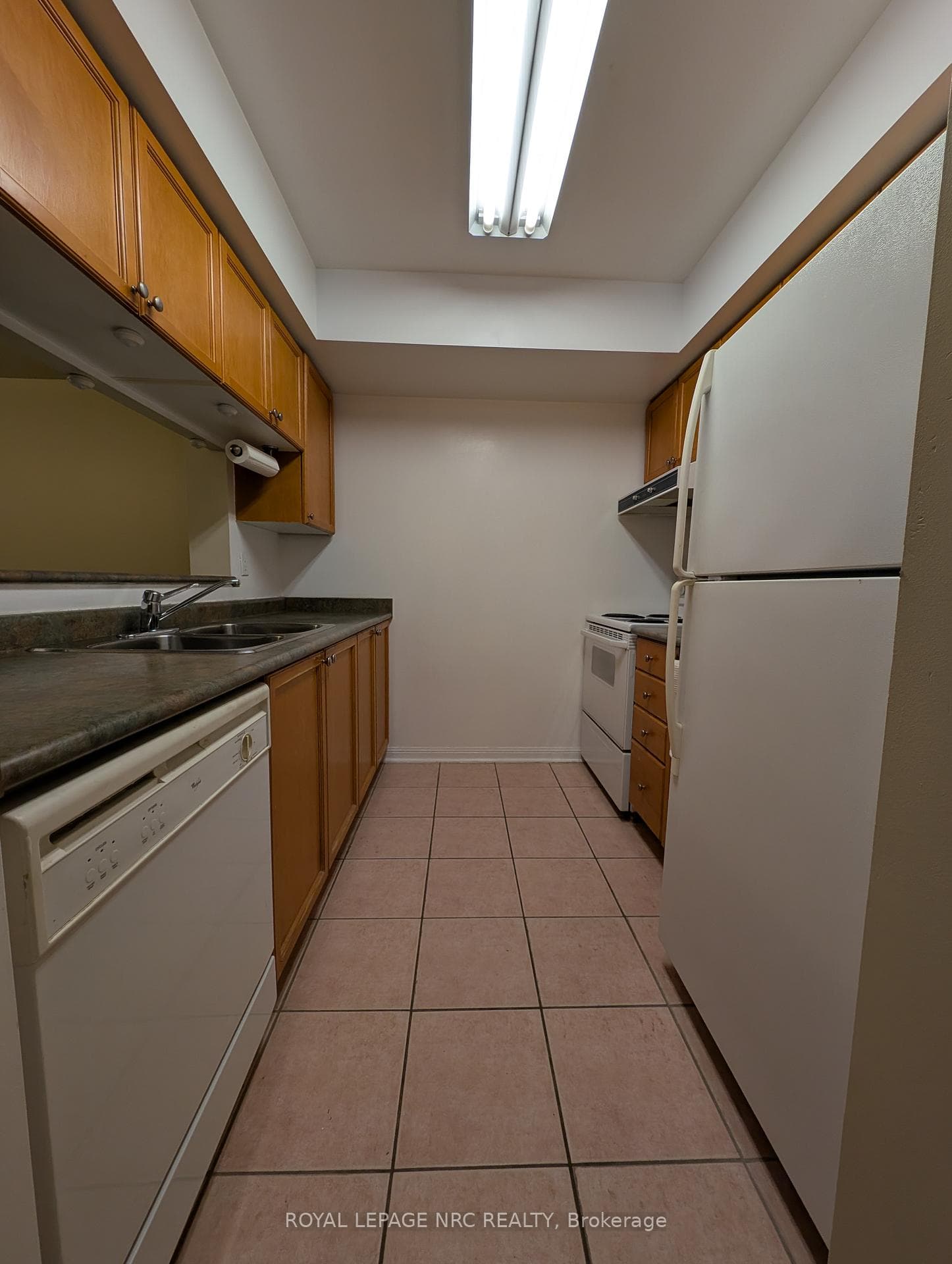 650 Lawrence Avenue Unit 223 photo 7