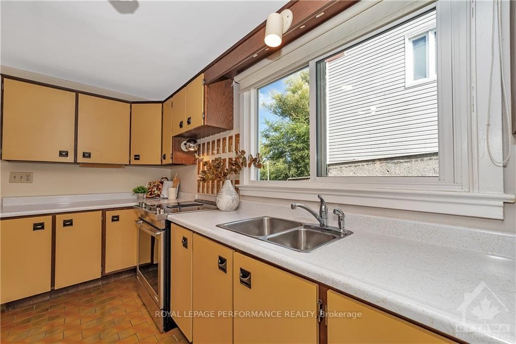 137 MARQUETTE Avenue photo 15