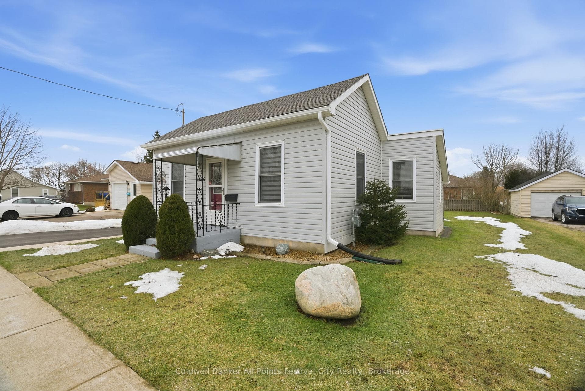 186 Wellington Street photo 3