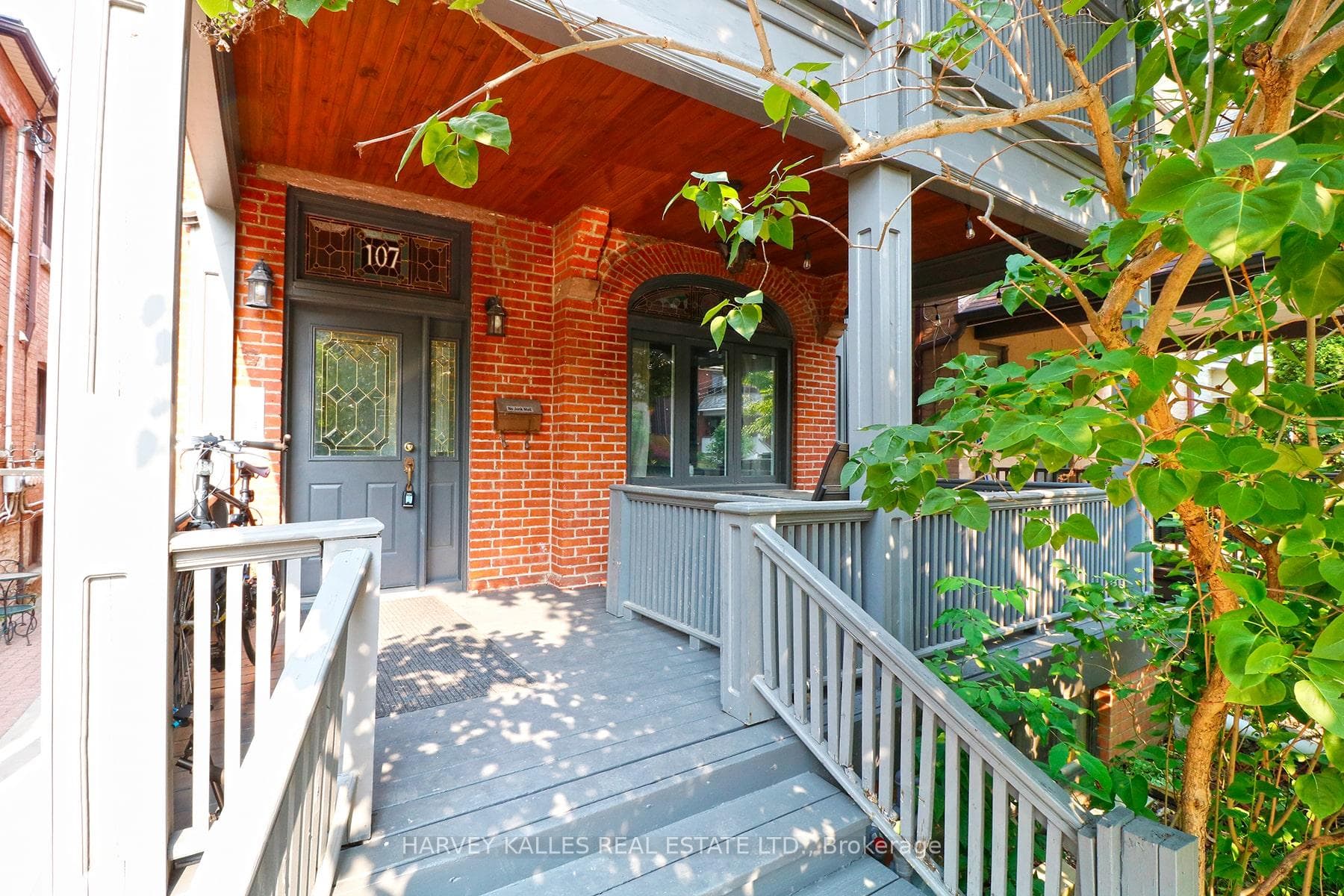 107 Concord Avenue Unit 1A photo 2