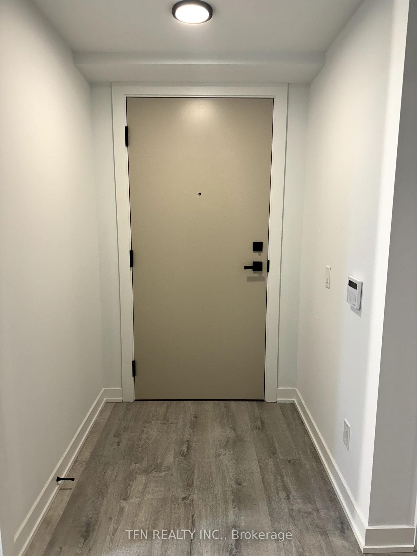 327 King Street Unit 1102 photo 5