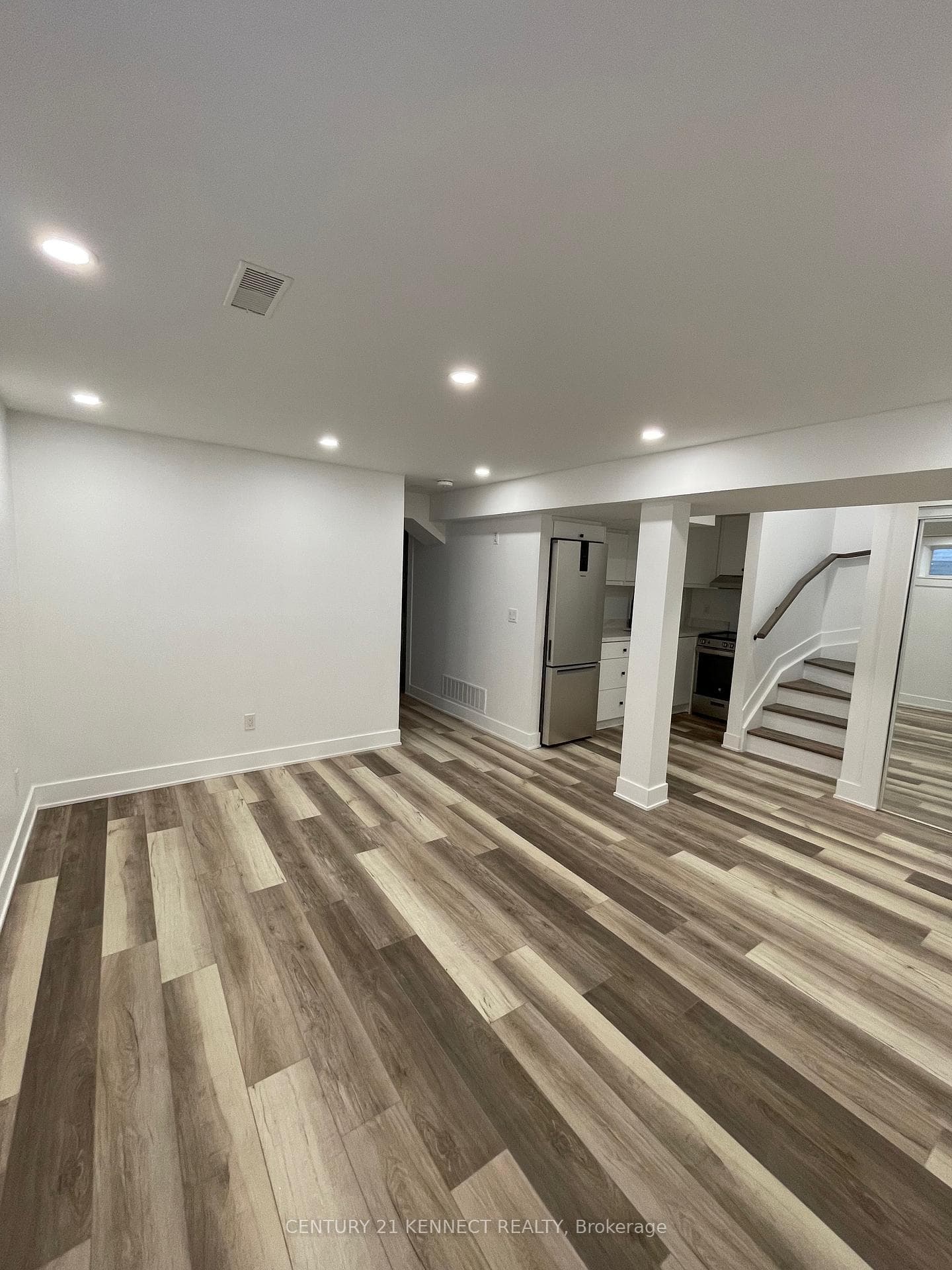 35 Drake Drive Unit Bsmt photo 2