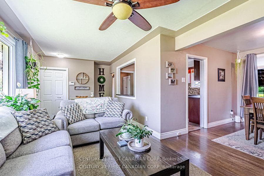 212 King Edward Avenue photo 9