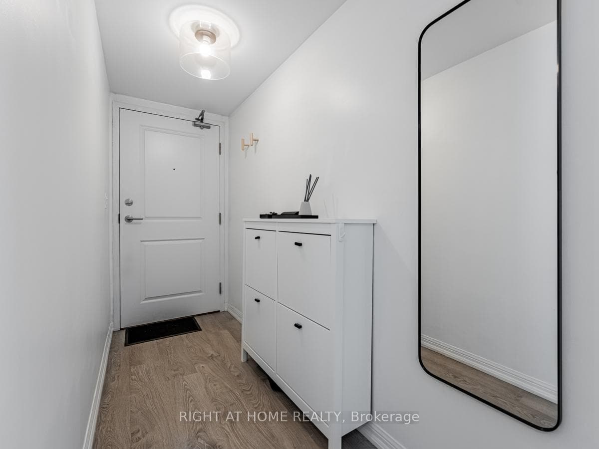 75 East Liberty Street Unit 718 photo 3