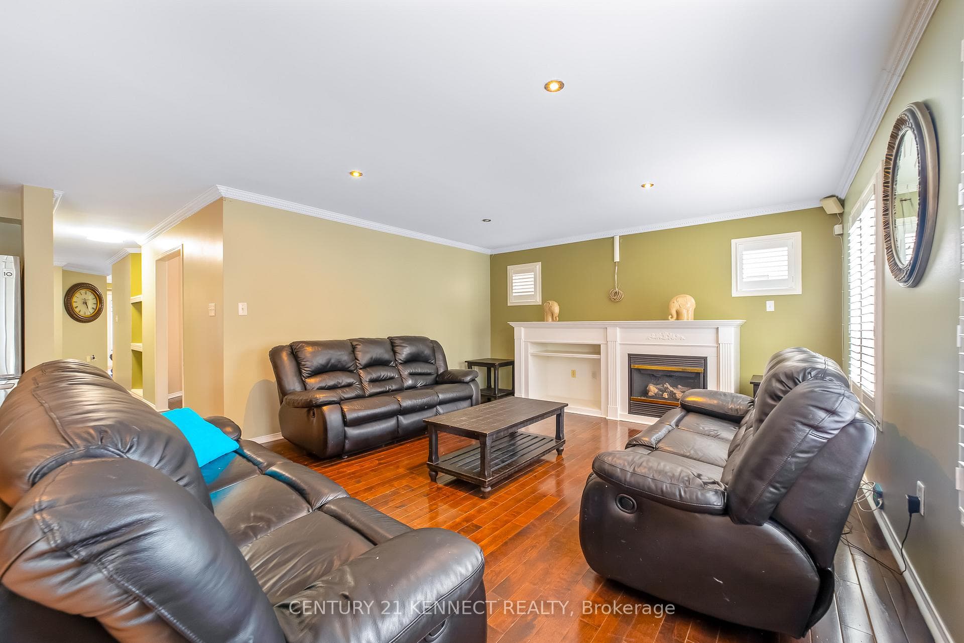1566 Aldergrove Drive photo 18