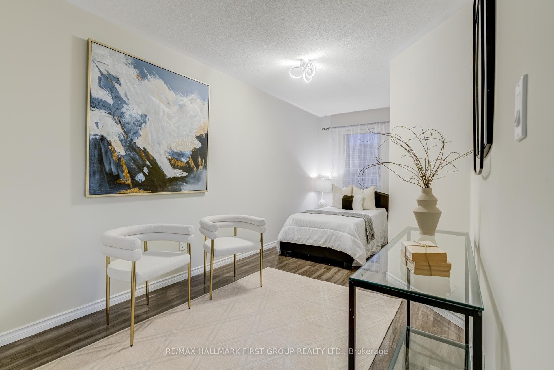 8 Reevesmere Lane photo 14