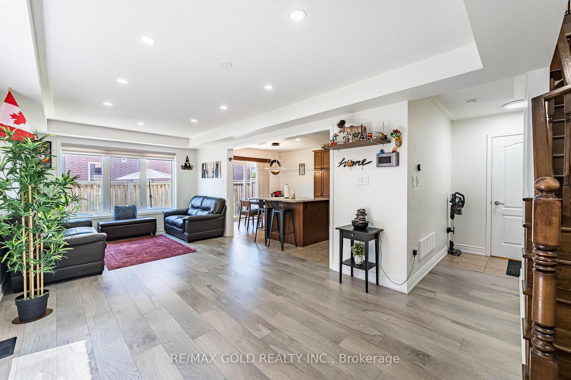 26 Robert Parkinson Drive photo 5